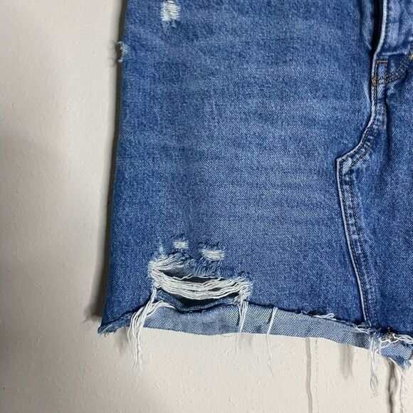 Old Navy Highest Rise Distressed Jean Skirt Size 8 - Picture 3 of 8